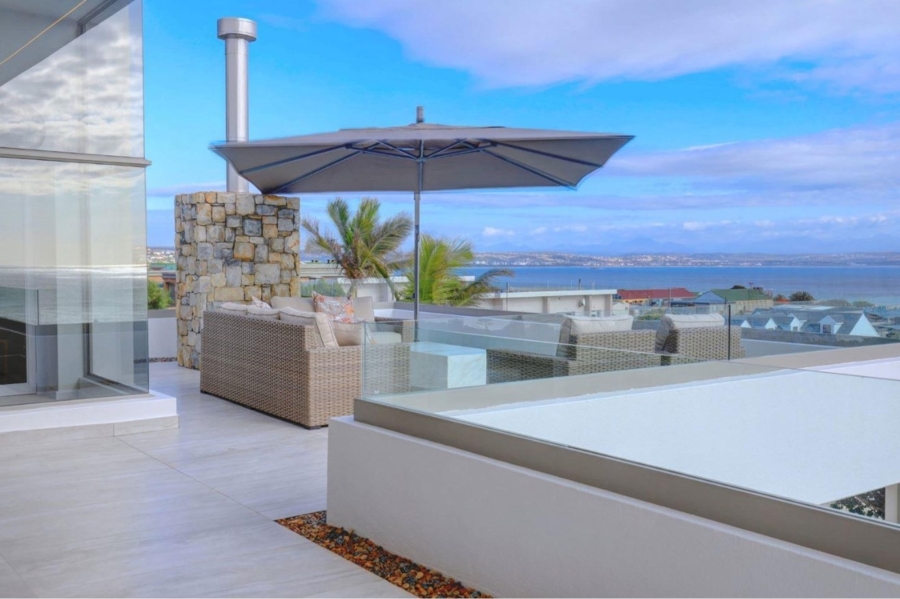 4 Bedroom Property for Sale in Mossel Bay Central Western Cape
